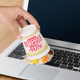 ハンディモップ付きカップヌードル謎肉増量とシリーズ大集合セット