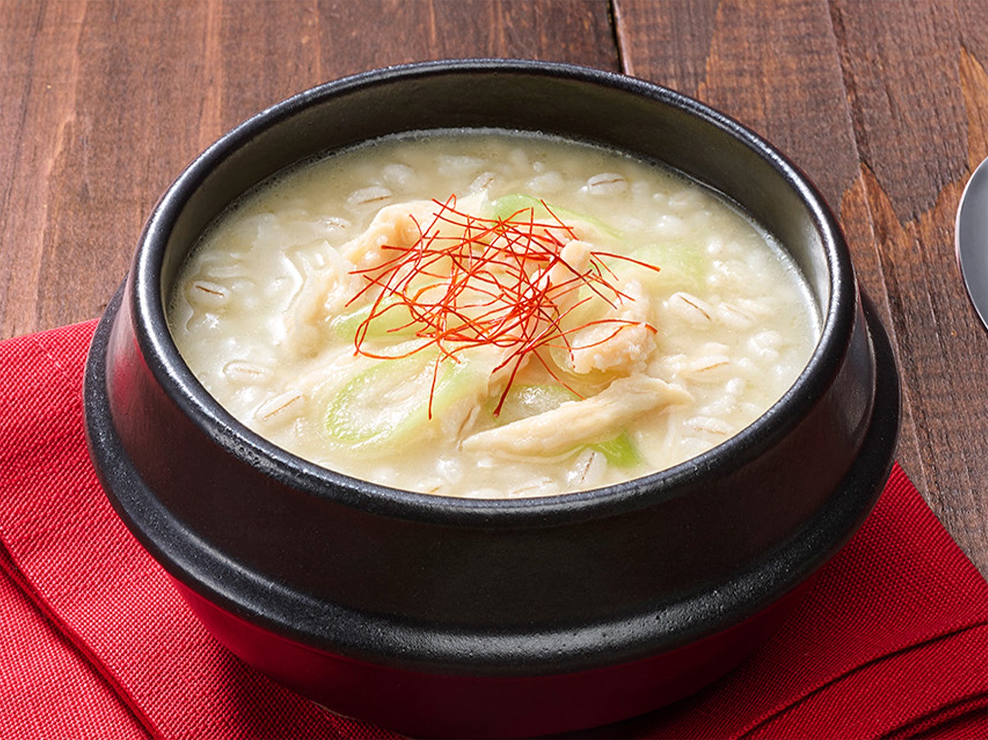 冷凍 完全メシ DELI 鶏と香味野菜の旨みのサムゲタン風 – 日清食品