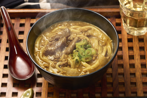 冷凍 完全メシ DELI 和風だしがきいた牛カレーうどん