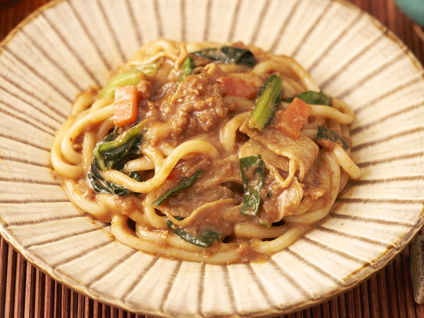 冷凍 完全メシ DELI 旨辛豆板醤の肉味噌まぜうどん