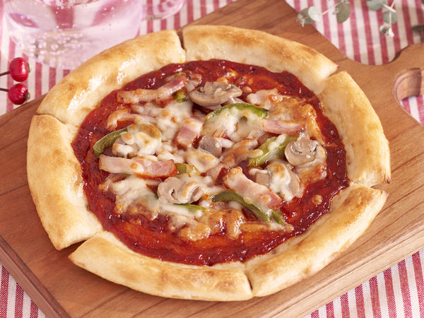 冷凍 完全メシ DELI ナポリ風ベーコン入りミックスピザ