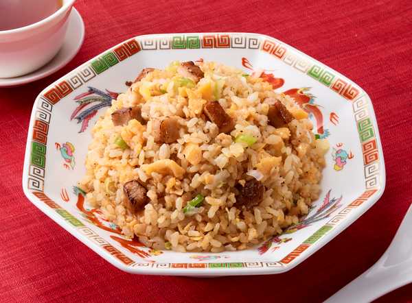 冷凍 完全メシ DELI 黒胡椒がきいた炙り焼豚炒飯